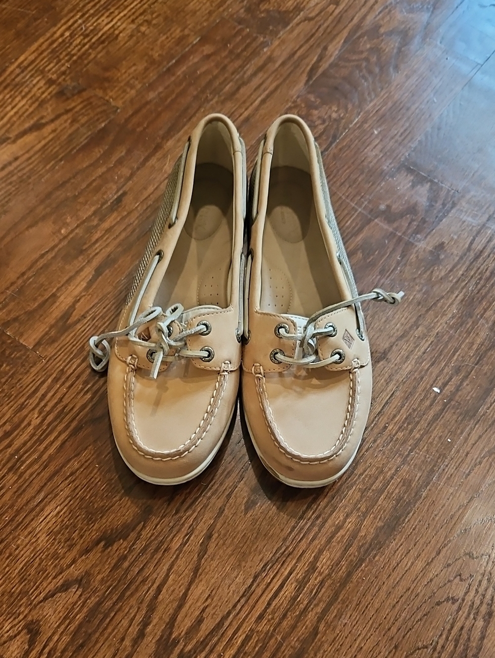 Sperry Leather Boat Shoes in Tan for Women